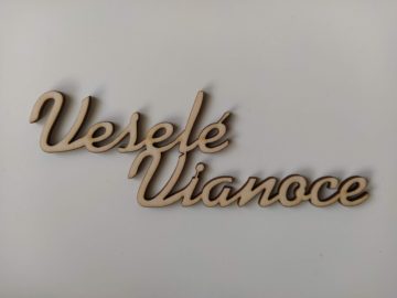 Drevený nápis Veselé Vianoce
