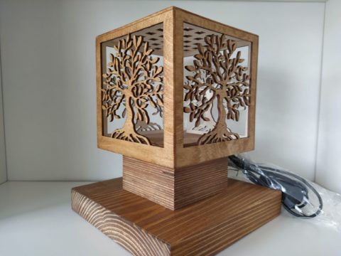 Drevená lampa Strom života