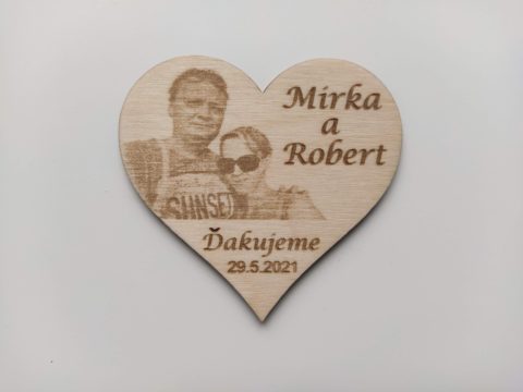 Svadobná drevená magnetka