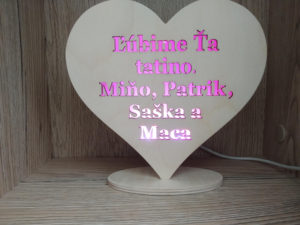 Drevené svietiace srdiečko pre tatina