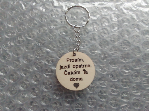 kľúčenka drevená