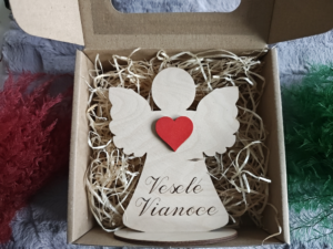 anjelik v darčekovej krabičke