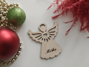 drevená ozdoba na stromček