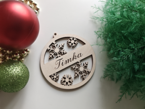 drevená ozdoba na stromček