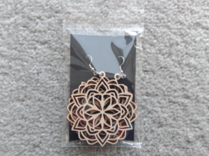 Drevené náušnice Mandala