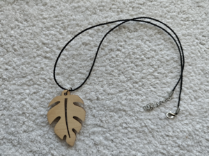 drevená bižutéria