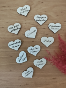 Výrezy na machové tvorenie