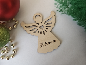 drevená ozdoba na stromček